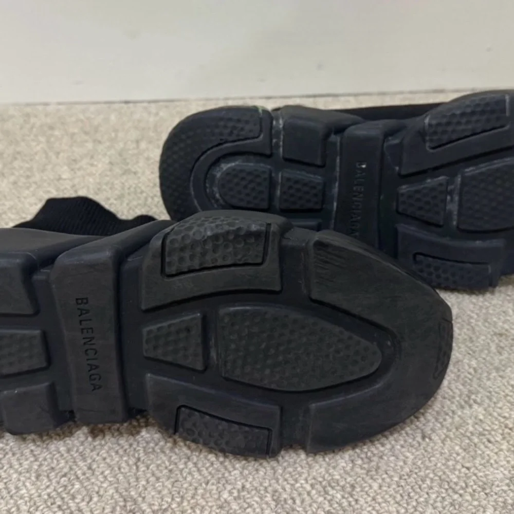 Balenciaga Speed runner stretchy knit fabric trainer sneakers with rubber sole. - Picture 7 of 14